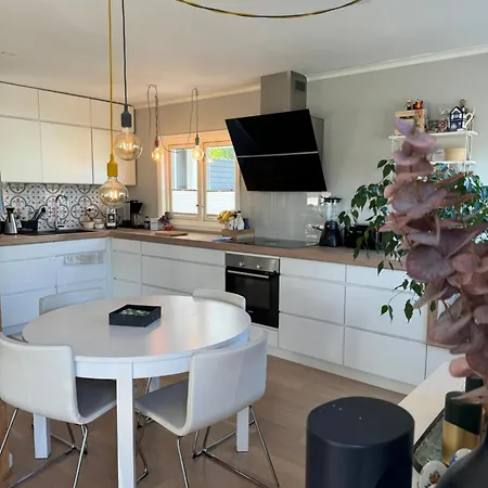 Close To Center Og Ons *